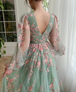 Teuta matoshi-Blushed Rose Bouquet Gown 2