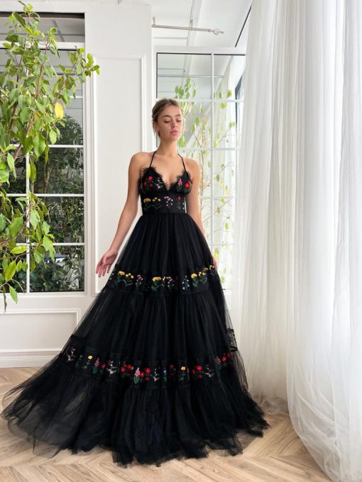Teuta matoshi-Nightfall Bouquet Whimsy Gown