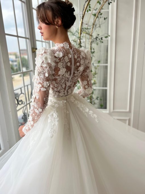 Teuta matoshi-Secrets of Ivory Winds Gown