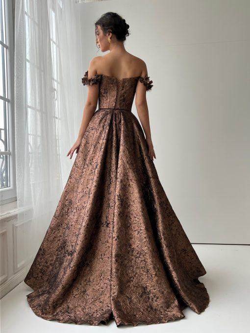 Teuta matoshi-Foliage Chestnut Gown