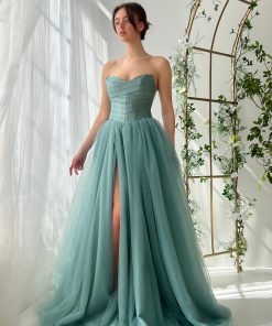 Teuta matoshi-Quiet Thread Gown 2