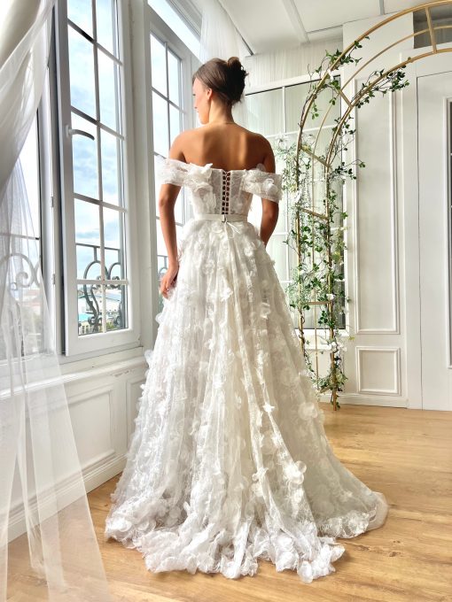 Teuta matoshi-Opaline Wing Gown