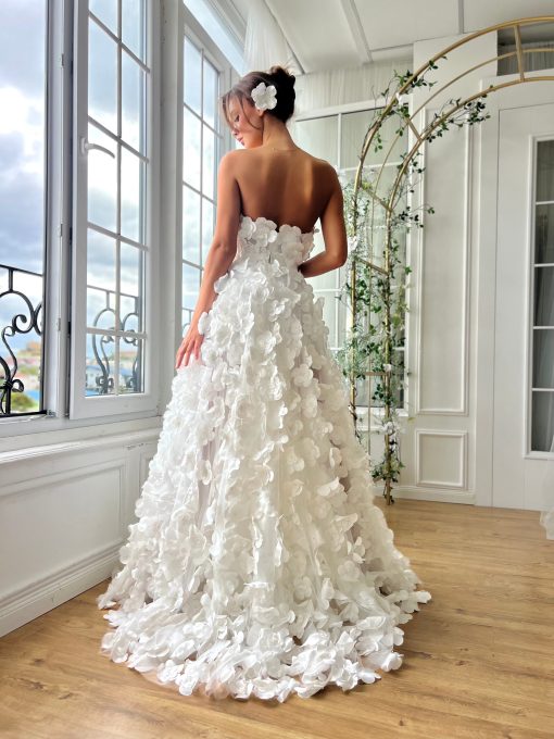 Teuta matoshi-Song of a Thousand Leaves Gown