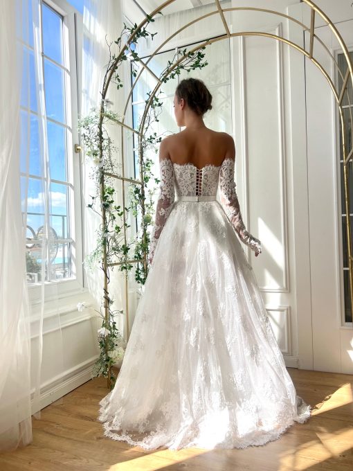 Teuta matoshi-Veil of Flowers Gown