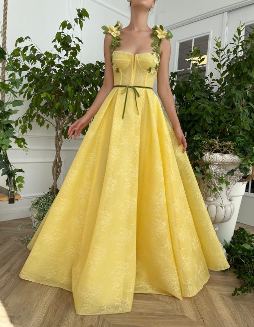 Teuta matoshi-Buttercup Flowering Gown