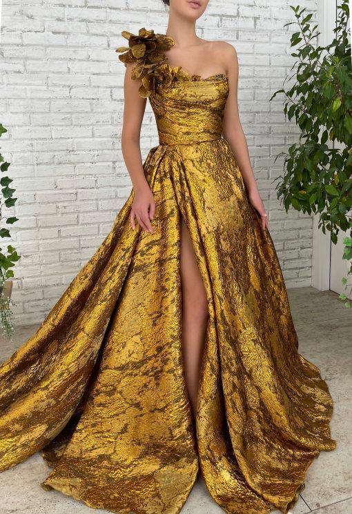 Teuta matoshi-Foliage Crown Gown