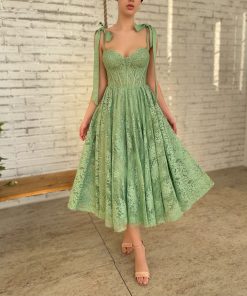 Teuta matoshi-Wintergreen Lace Gown