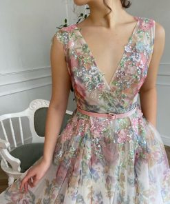 Teuta matoshi-Roses Fantasy Gown