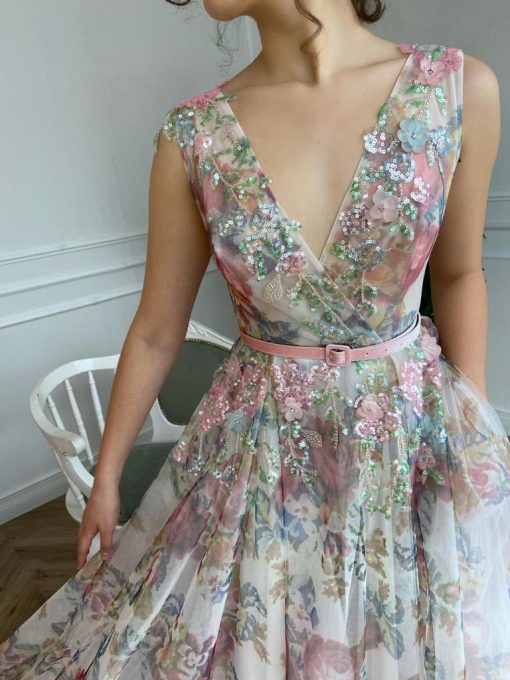 Teuta matoshi-Roses Fantasy Gown - Image 3