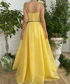 Teuta matoshi-Buttercup Flowering Gown 2