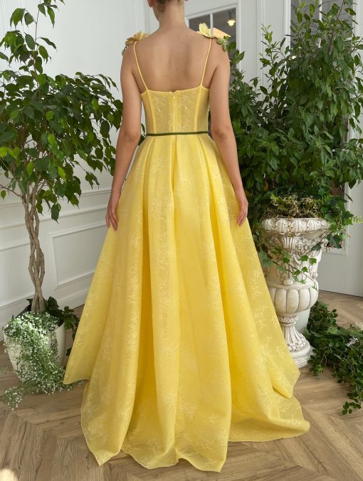 Teuta matoshi-Buttercup Flowering Gown - Image 2